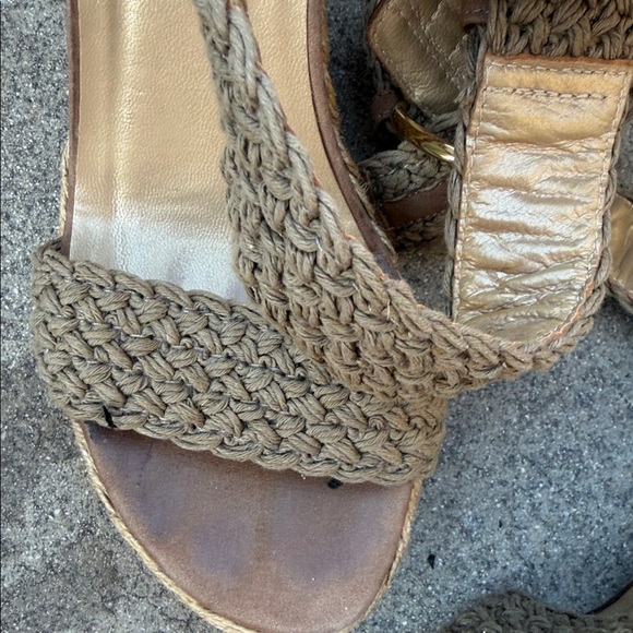 Stuart Weitzman Tan and Cream Woven Wedges - Picture 4 of 6